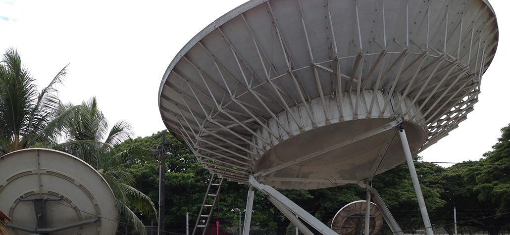 Refurbishment of a 7.5m Andrew Satellite Dish